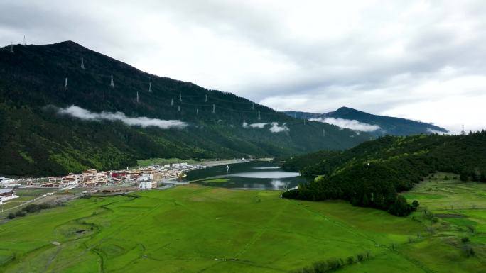 318沿线村落鲁朗镇鲁朗