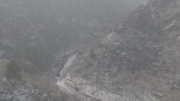 中国河南三门峡灵宝大山雪景航拍
