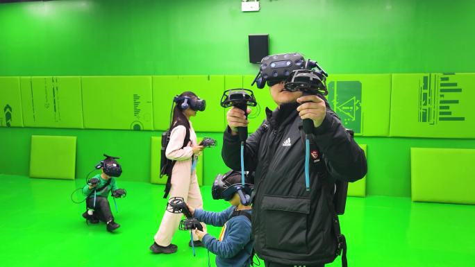 VR游戏 vr眼镜 沉浸式游戏 智能穿戴