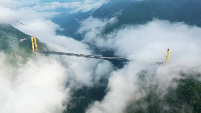 武陵山区高速路大桥航拍4K