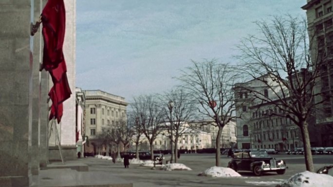 40年代冬季莫斯科河红场行人商铺建筑店铺