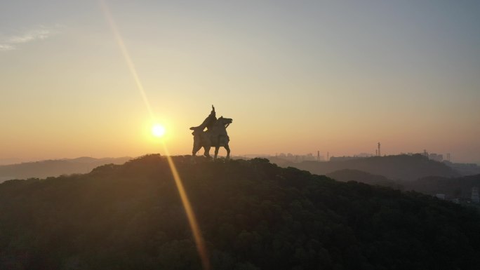 福建泉州大坪山郑成功雕像日出穿过4k素材