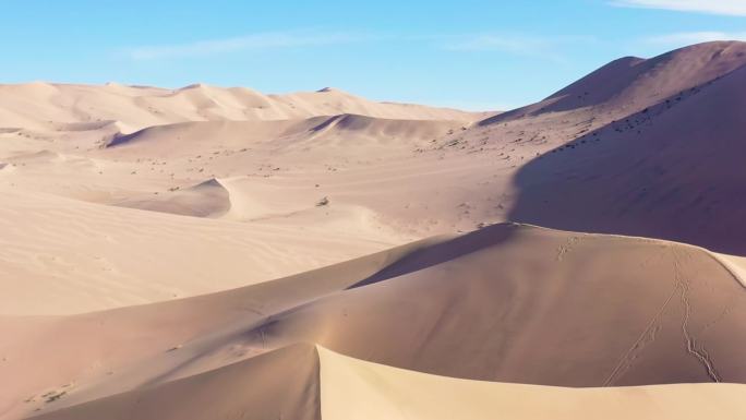 川西敦煌莫高窟沙漠鸣沙山骆驼高清航拍