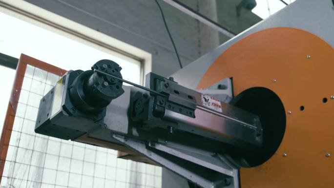 生产制造工厂设备切割火花自动化折弯机
