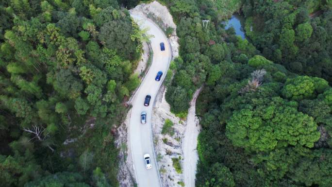 车队山路航拍