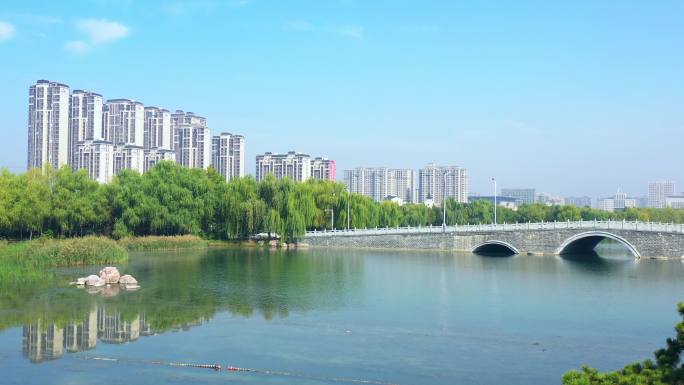 高清4K拍摄 城市湖景