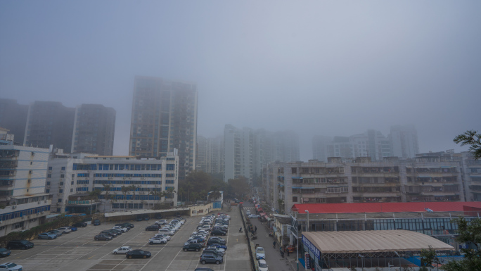 早晨的雾散去延时从雾天到雾散去天气晴朗