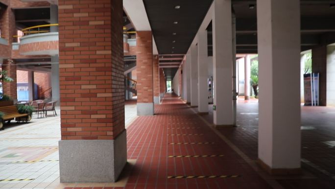 大学校园走廊无人空镜头