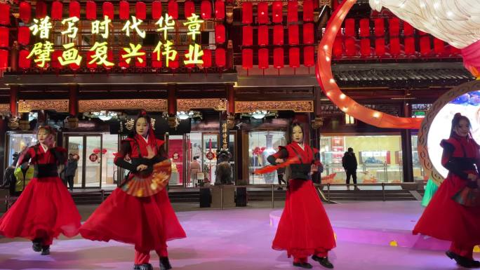 红灯笼古建筑亮化彩灯女装国风舞蹈表演2