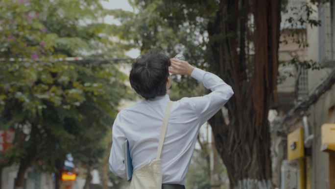 保险业务员业务员在奔忙