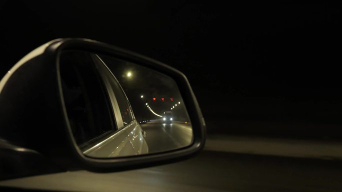 汽车高速隧道后视镜