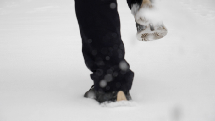 雪中的脚印【慢动作】