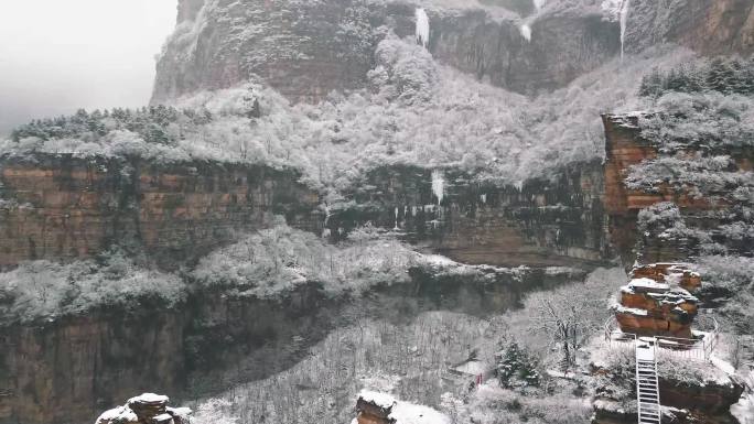 航拍雪后太行山林州石板岩