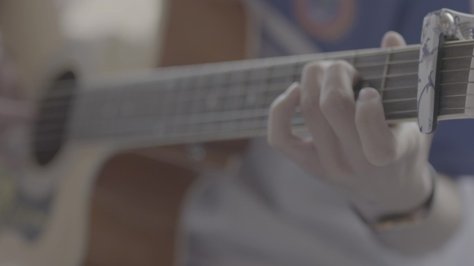 【4K灰度】弹吉他指法特写吉他练习