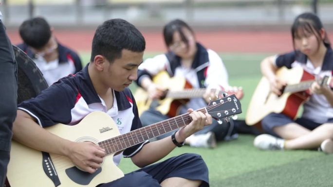 学生乐器表演 萨克斯 吉他 音乐生艺术生