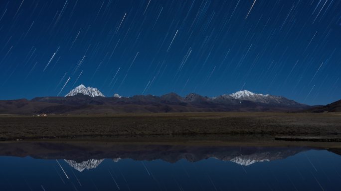 川西雪山星空星轨延时摄影