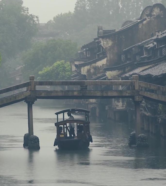 【原创可商用】雨水古镇风光雨天江南