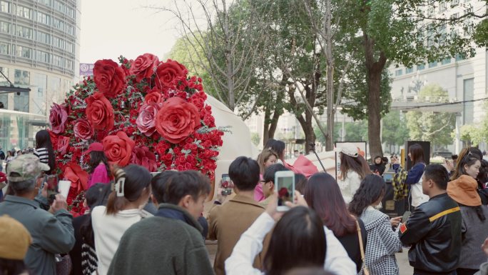 云南昆明顺城情人节玫瑰花束素材