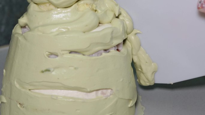 挤奶油裱花袋制作蛋糕西点甜品v