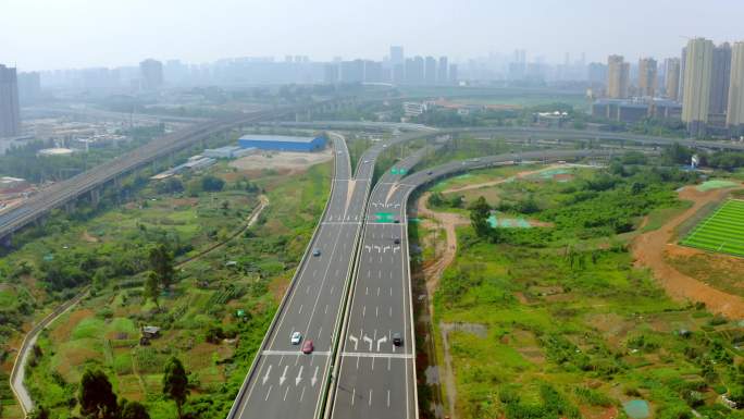 天府机场高速成渝铁路航拍 29