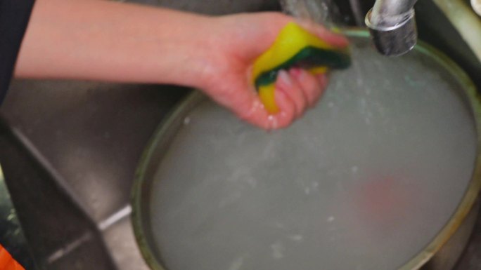 刷碗洗碗水池子水龙头做家务
