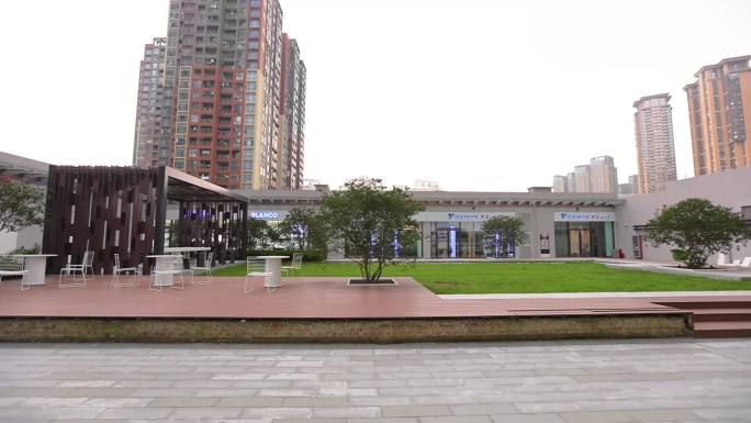 深圳前海城市现代化凉亭植被树木休息区草坪