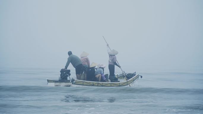 渔民出海捕鱼采生蚝4K视频