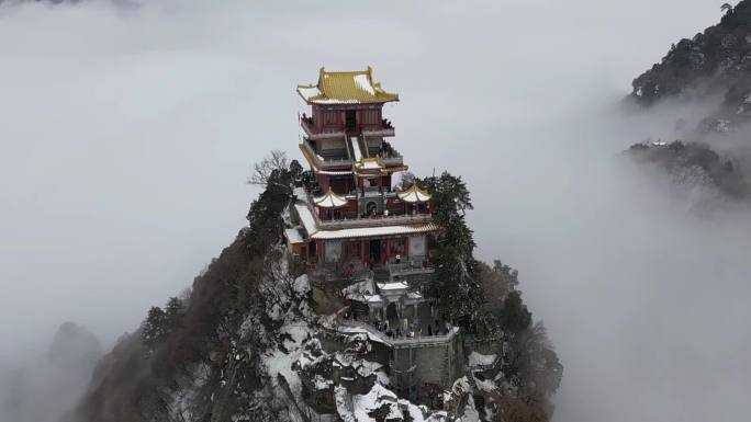 西安南五台雾天雪景航拍