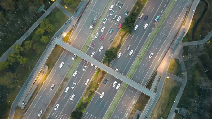 成都三环，傍晚4K航拍俯拍繁忙交通