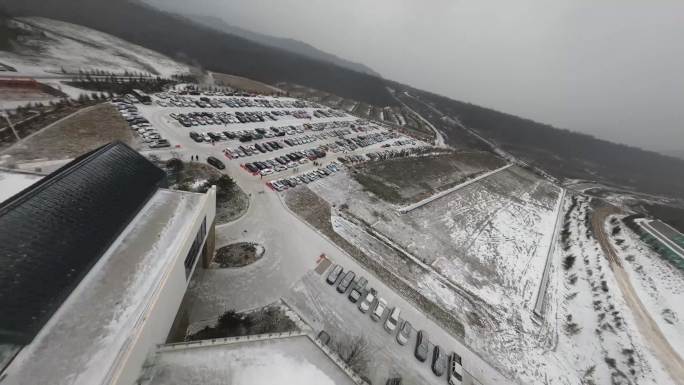 鳌山滑雪场滑雪大厅游客服务中心2