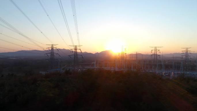4K夕阳下的高压电塔变电站合集