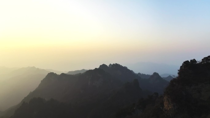 日落时分的武当山航拍空镜