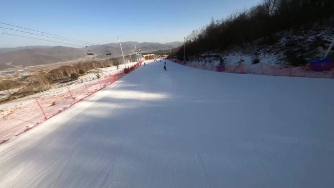 鳌山滑雪场滑雪极限运动高山滑雪航拍3