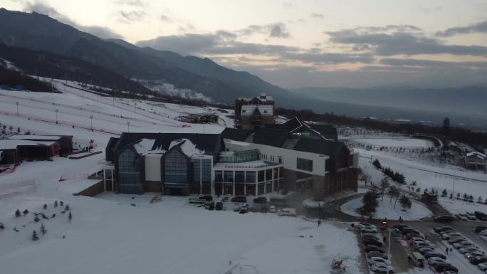 鳌山滑雪场高山滑雪空景航拍