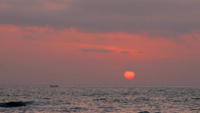 海上日出