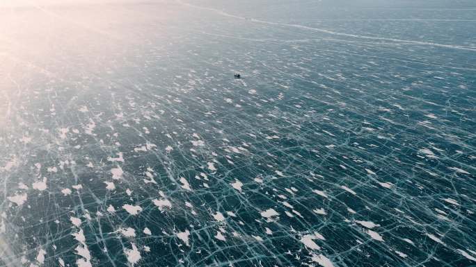 冬天贝加尔湖蓝冰航拍