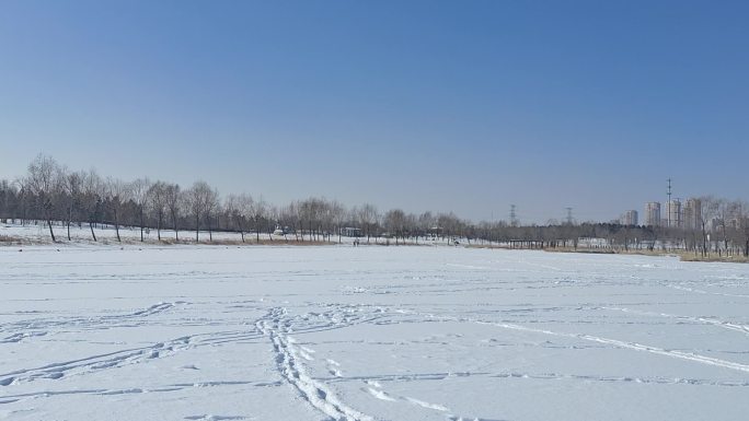 冰天雪地