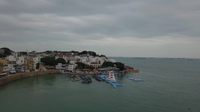 东山岛南门湾海边海浪风浪