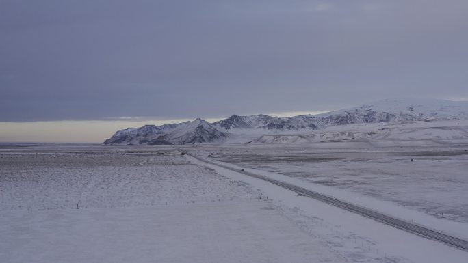 4K北极冰岛雪山冰天雪地汽车航拍大雪