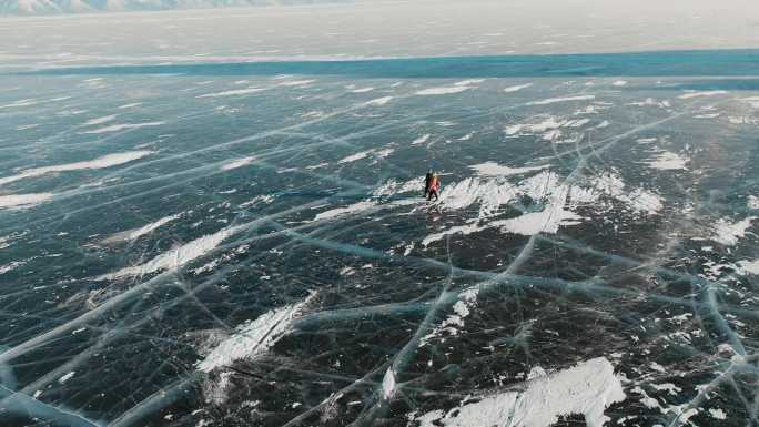 冬天贝加尔湖蓝冰航拍