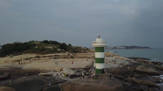 东山岛南屿双面海灯塔海边海岛风景