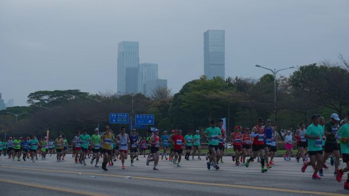 4K正版-城市马拉松奔跑的人群运动员02