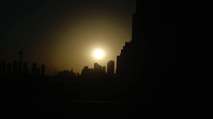 夕阳城市剪影