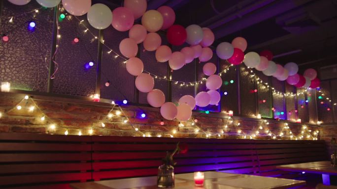 唯美 爱情 气球灯光 蜡烛 求婚 节日