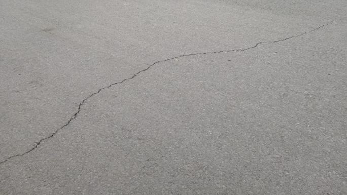 公路上的裂缝 缝隙 工程质量