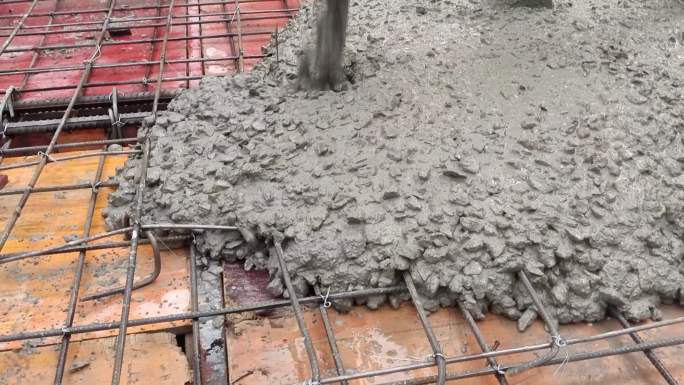 浇注水泥浆钢丝网水泥浆震动混凝土浆传输带
