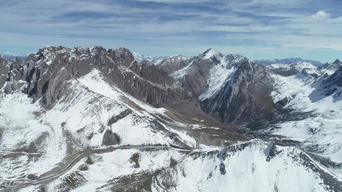 夹金山雪山航拍