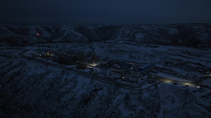 灯光亮起 雪景 工厂 净化厂航拍