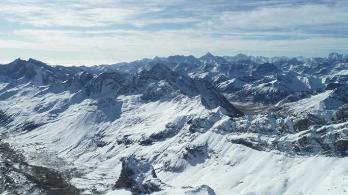 雪山大气航拍