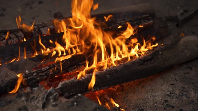 木材燃烧的火焰升格